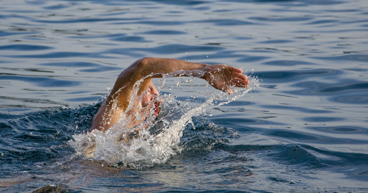 Vypracujte si svaly pravidelným plávaním